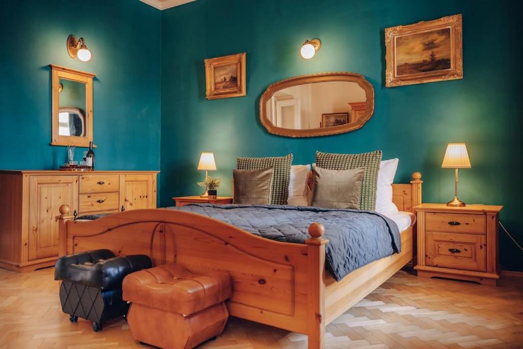 Magnificent Historical Penthouse In The Heart Of Prague Appartement Buitenkant foto