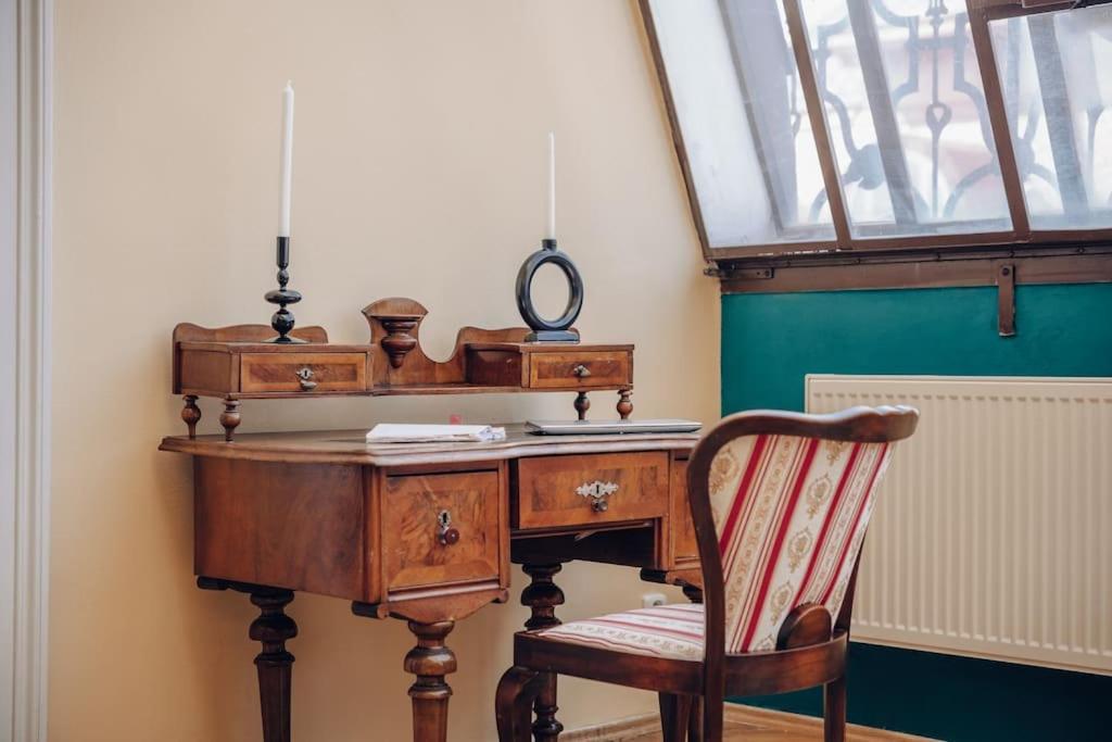 Magnificent Historical Penthouse In The Heart Of Prague Appartement Buitenkant foto