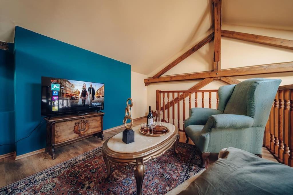 Magnificent Historical Penthouse In The Heart Of Prague Appartement Buitenkant foto